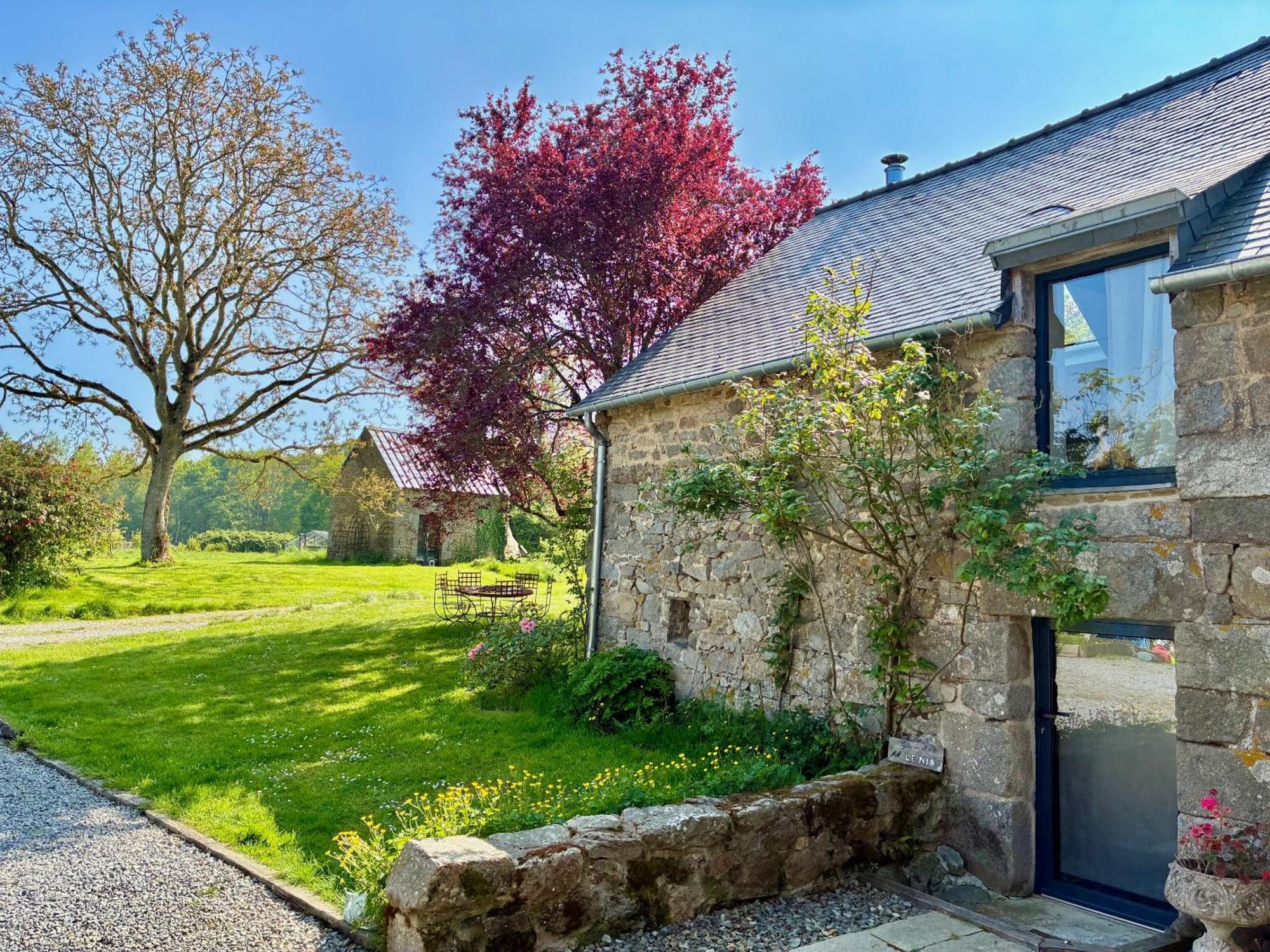 Le Nid De La Breizhidence Combourg Exterior foto