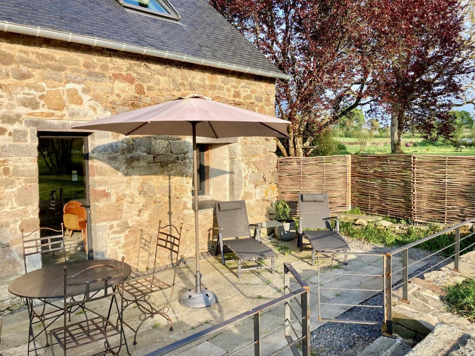 Le Nid De La Breizhidence Combourg Exterior foto
